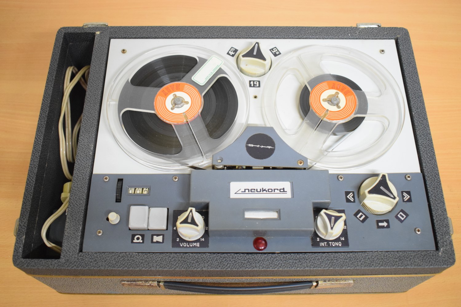 Neukord Tube Tape Recorder  			